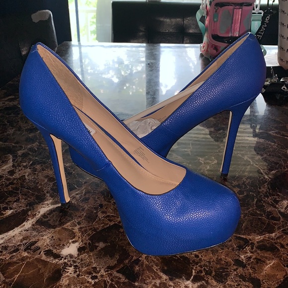 SOLD 5in blue pumps - Picture 2 of 5